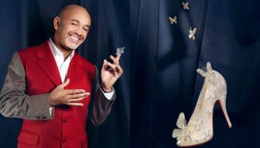 Christian Louboutin con la scarpetta di Cenerentola