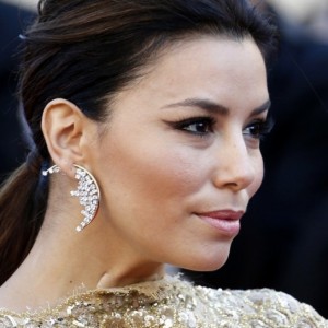 eva-longoria-con-orecchini-damiani