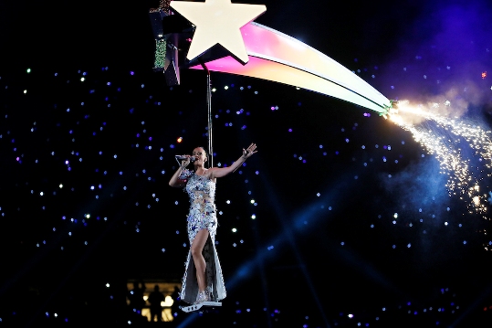 look di Katy Perry al Super Bowl