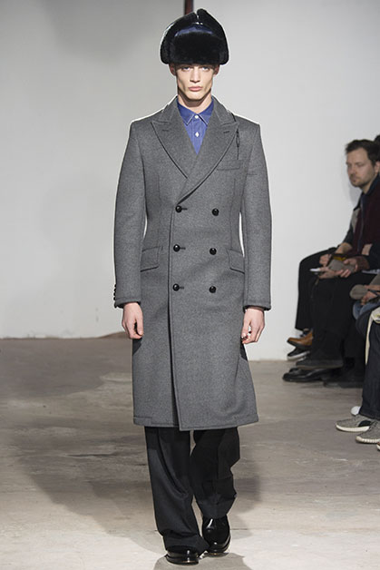 1453755610_Cappotto-doppiopetto-Junya-Watanabe