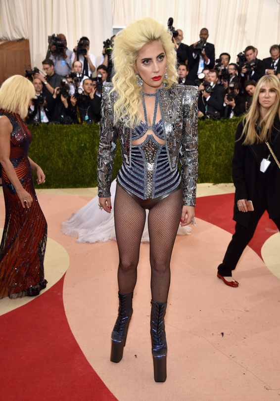 Lady-Gaga-in-Versace