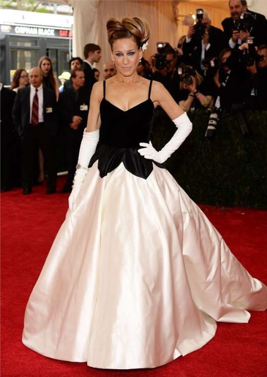 sarah-jessica-parker-in-oscar-de-la-renta